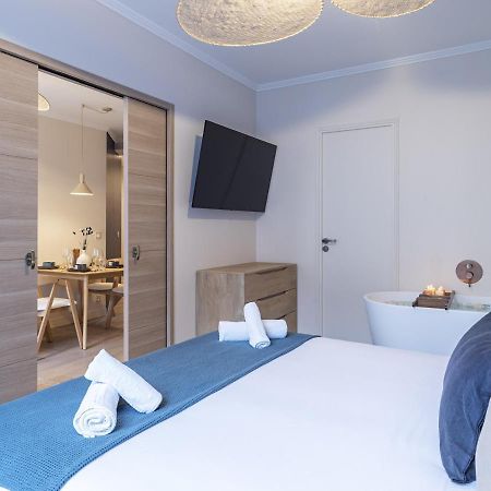 The Blue Suite On Champs Elysees Avenue Париж Екстериор снимка