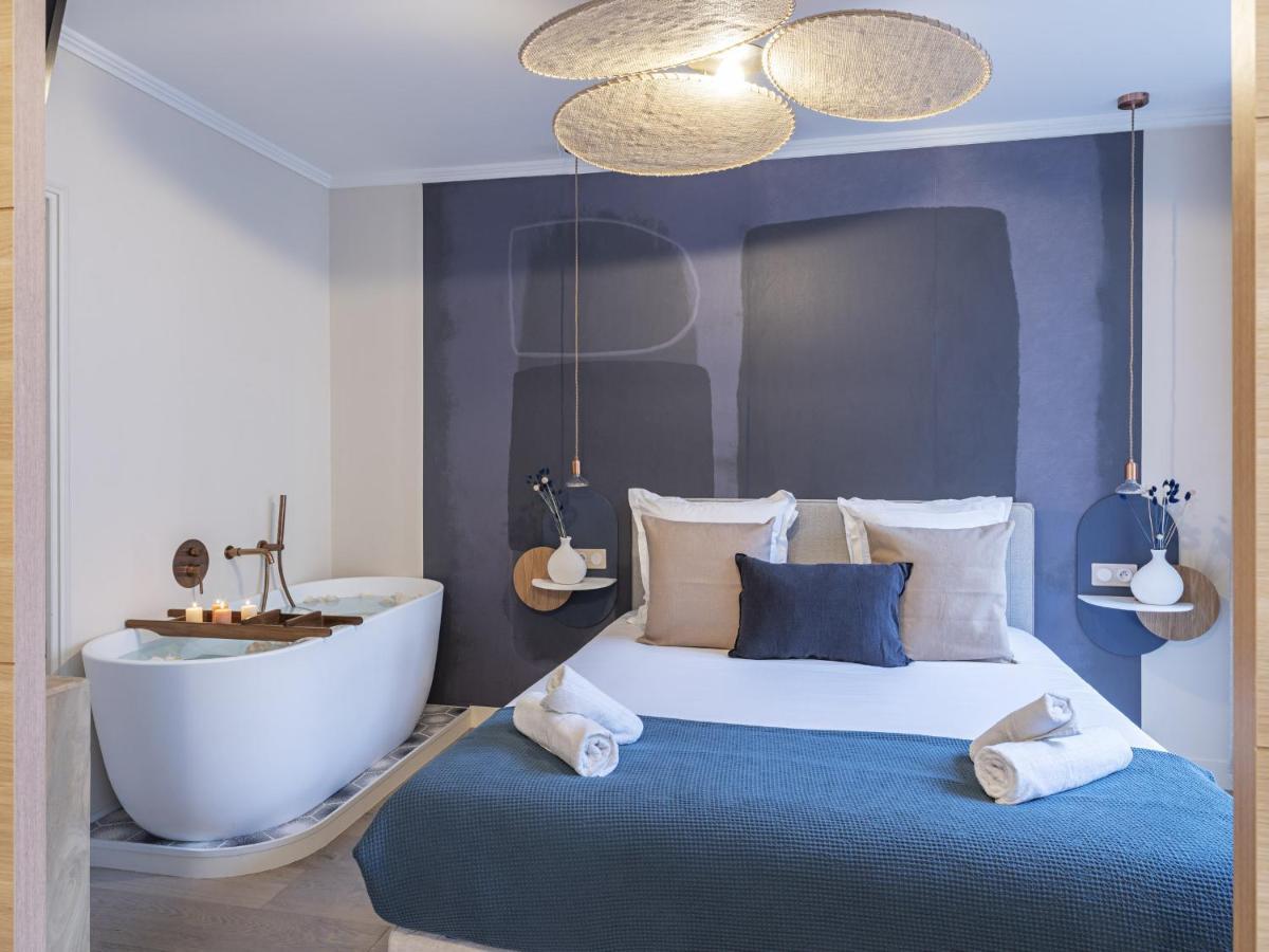 The Blue Suite On Champs Elysees Avenue Париж Екстериор снимка