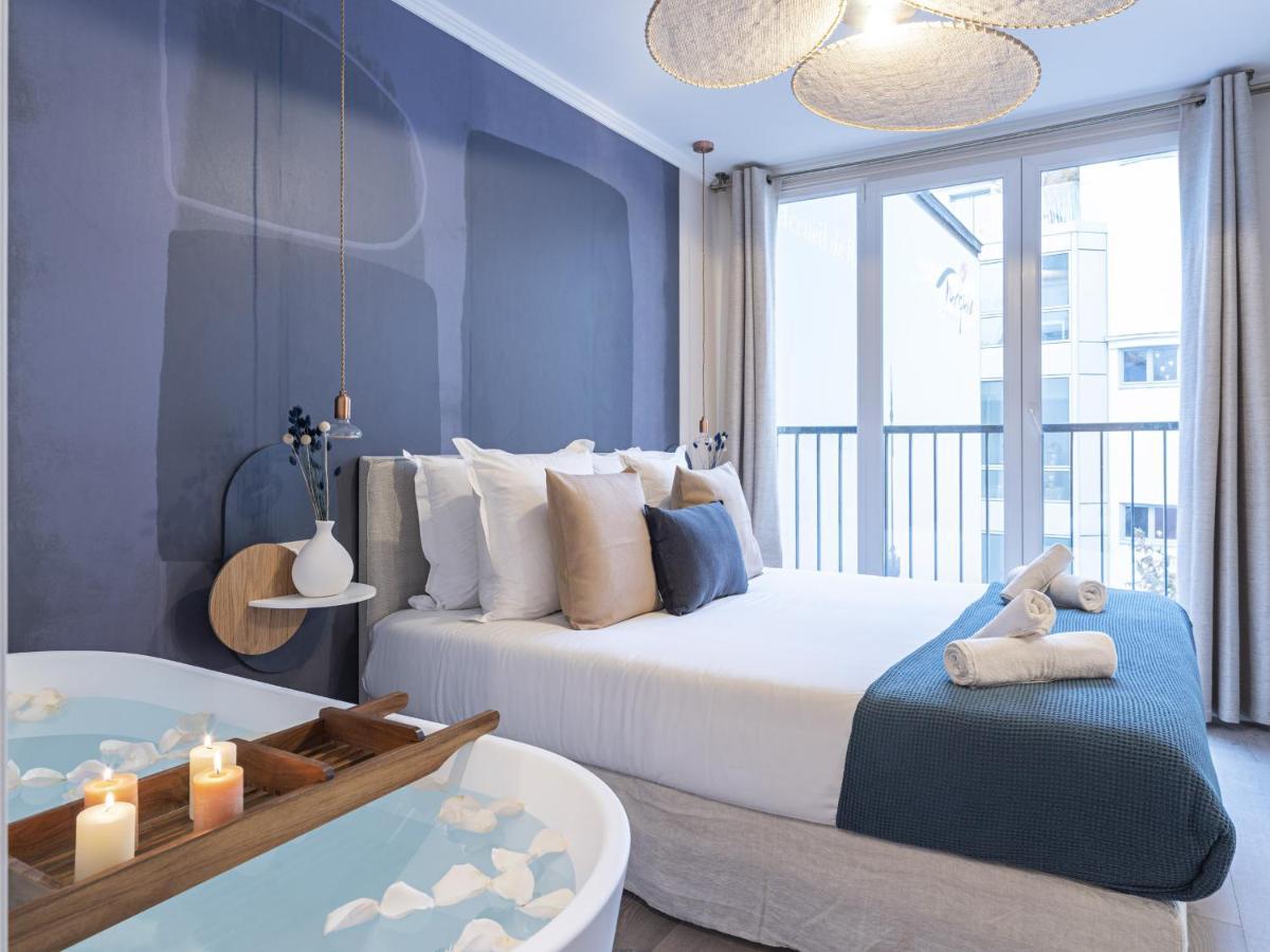 The Blue Suite On Champs Elysees Avenue Париж Екстериор снимка