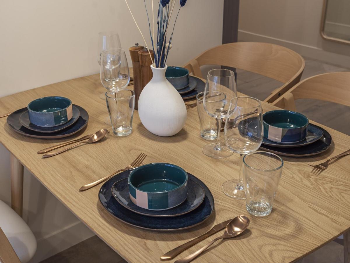 The Blue Suite On Champs Elysees Avenue Париж Екстериор снимка