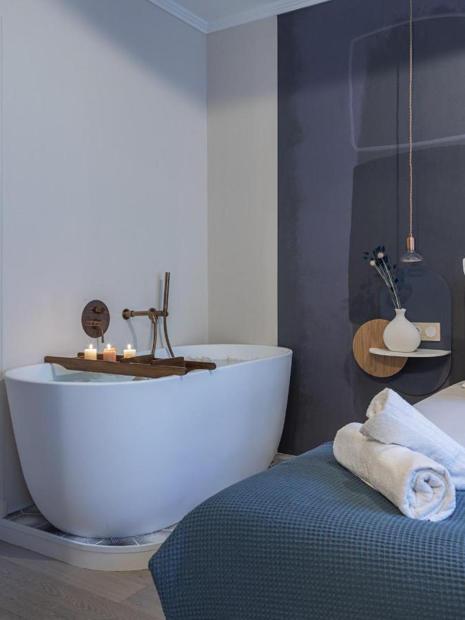 The Blue Suite On Champs Elysees Avenue Париж Екстериор снимка