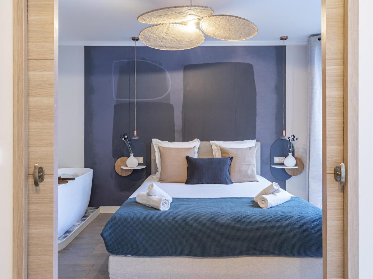 The Blue Suite On Champs Elysees Avenue Париж Екстериор снимка
