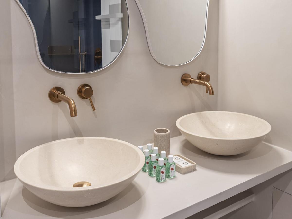 The Blue Suite On Champs Elysees Avenue Париж Екстериор снимка