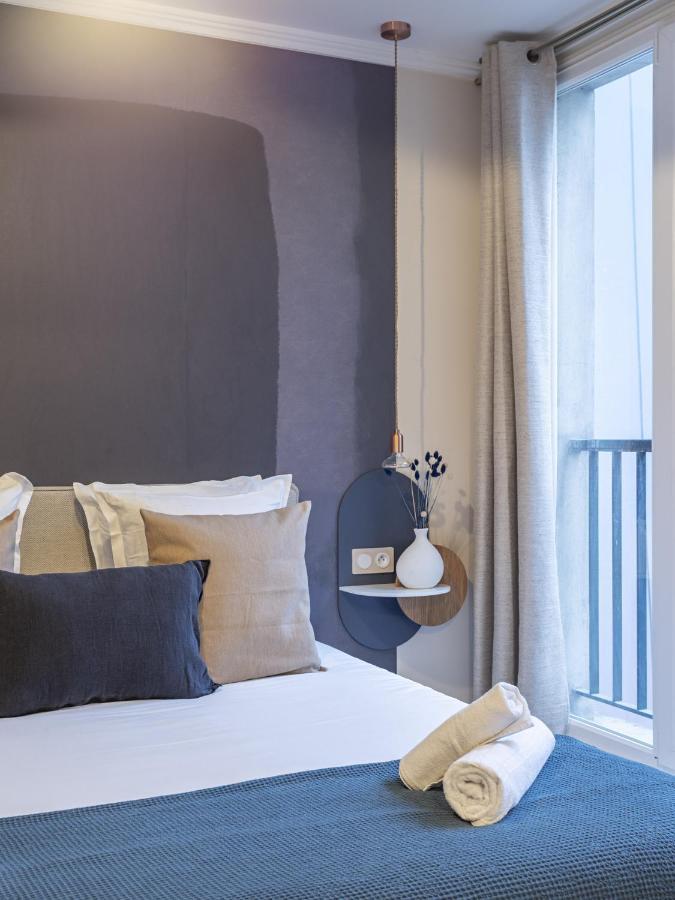 The Blue Suite On Champs Elysees Avenue Париж Екстериор снимка