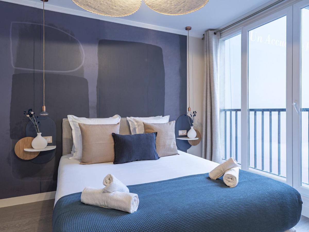 The Blue Suite On Champs Elysees Avenue Париж Екстериор снимка